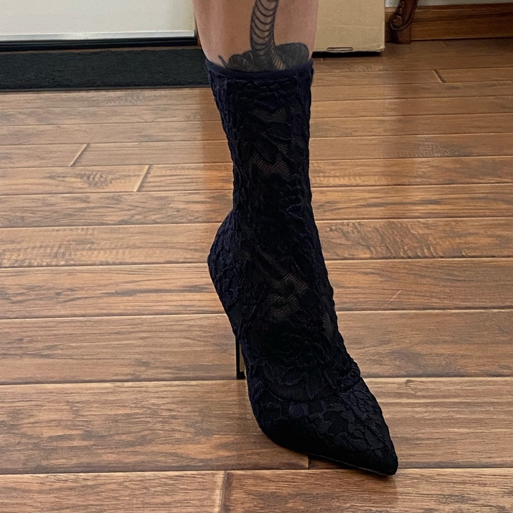 Ankle High Aldo Heeled boots Lace black fabric. size 7